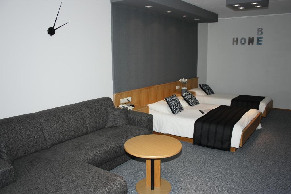 Hotel & Appartementen Royal Sas van Gent Rum bild