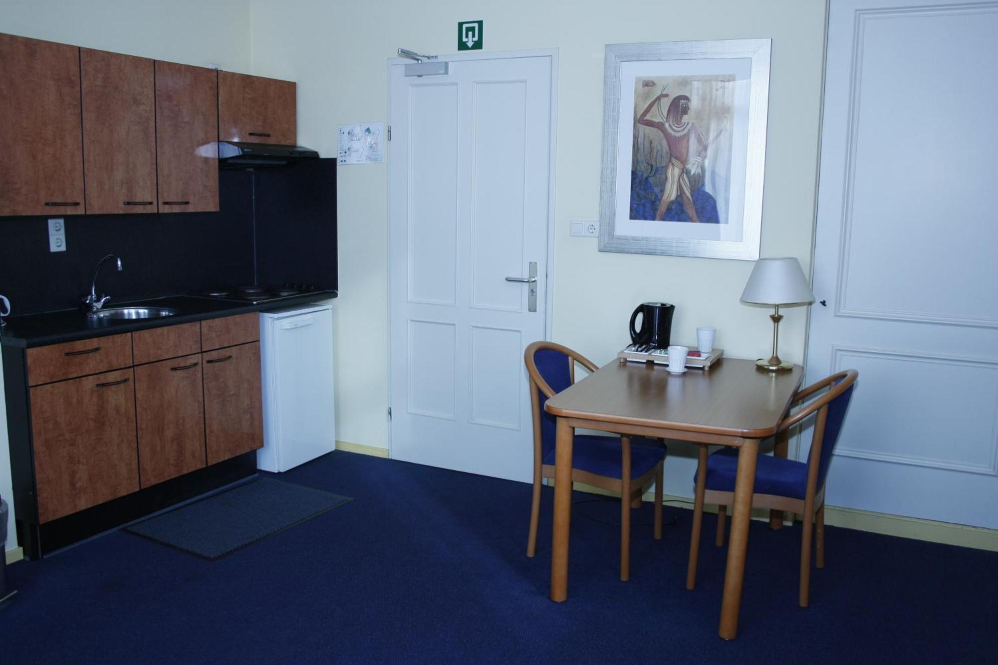 Hotel & Appartementen Royal Sas van Gent Exteriör bild