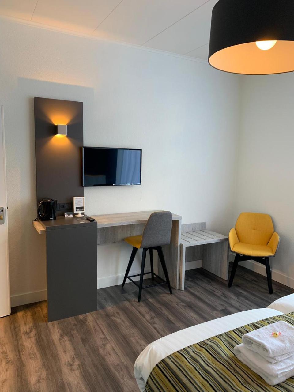 Hotel & Appartementen Royal Sas van Gent Exteriör bild